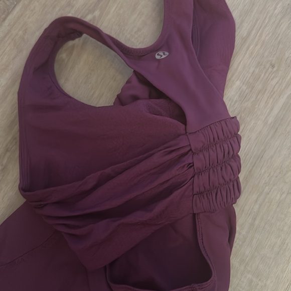 Lululemon with sports bra tank size 6 - Picture 3 of 4